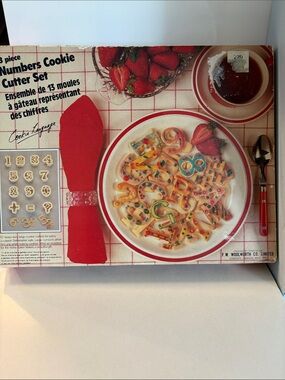 Sealed Vintage 13 Piece Numbers Cookie Cutter Set